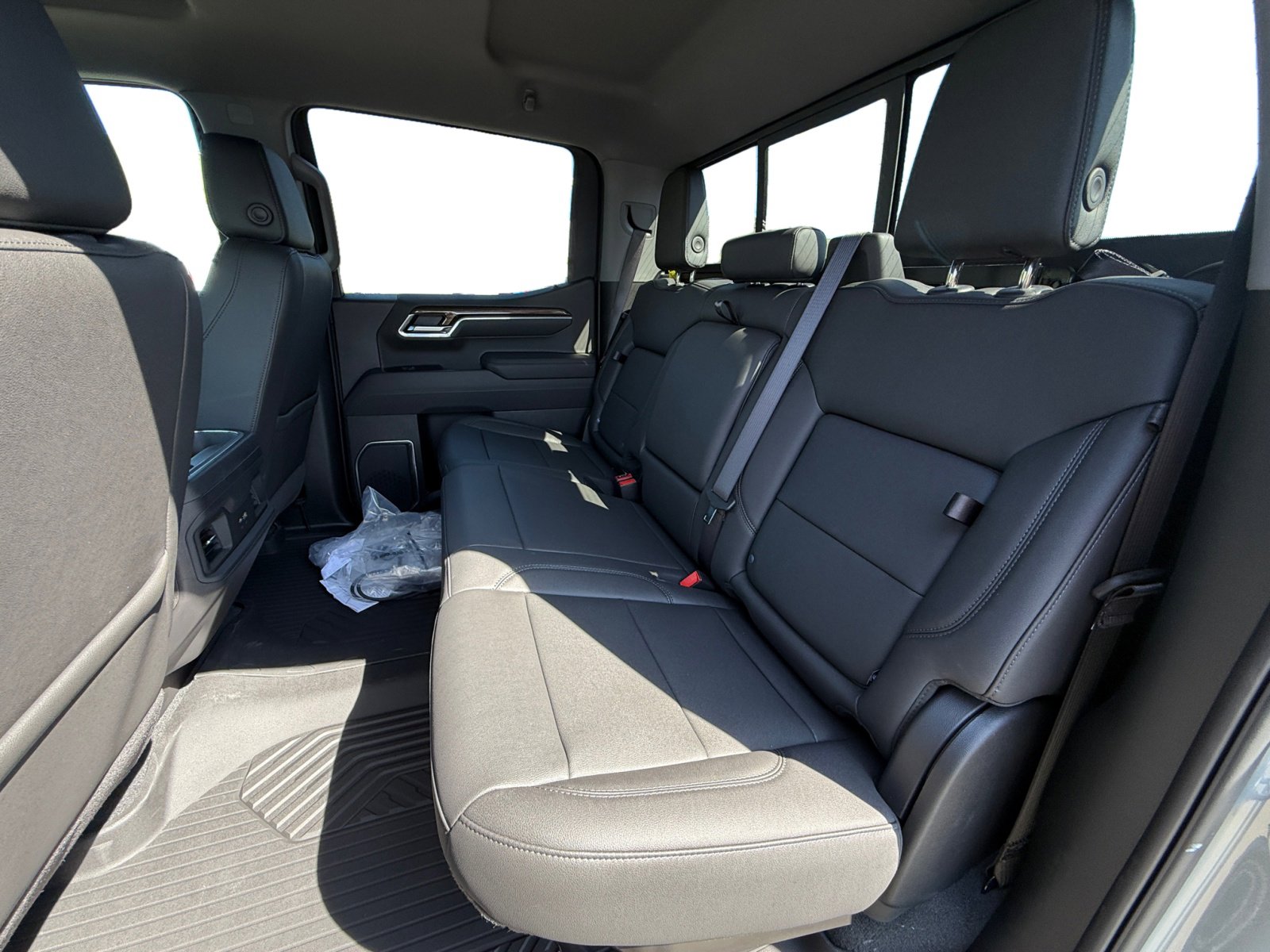2025 Chevrolet Silverado 1500 RST photo 16