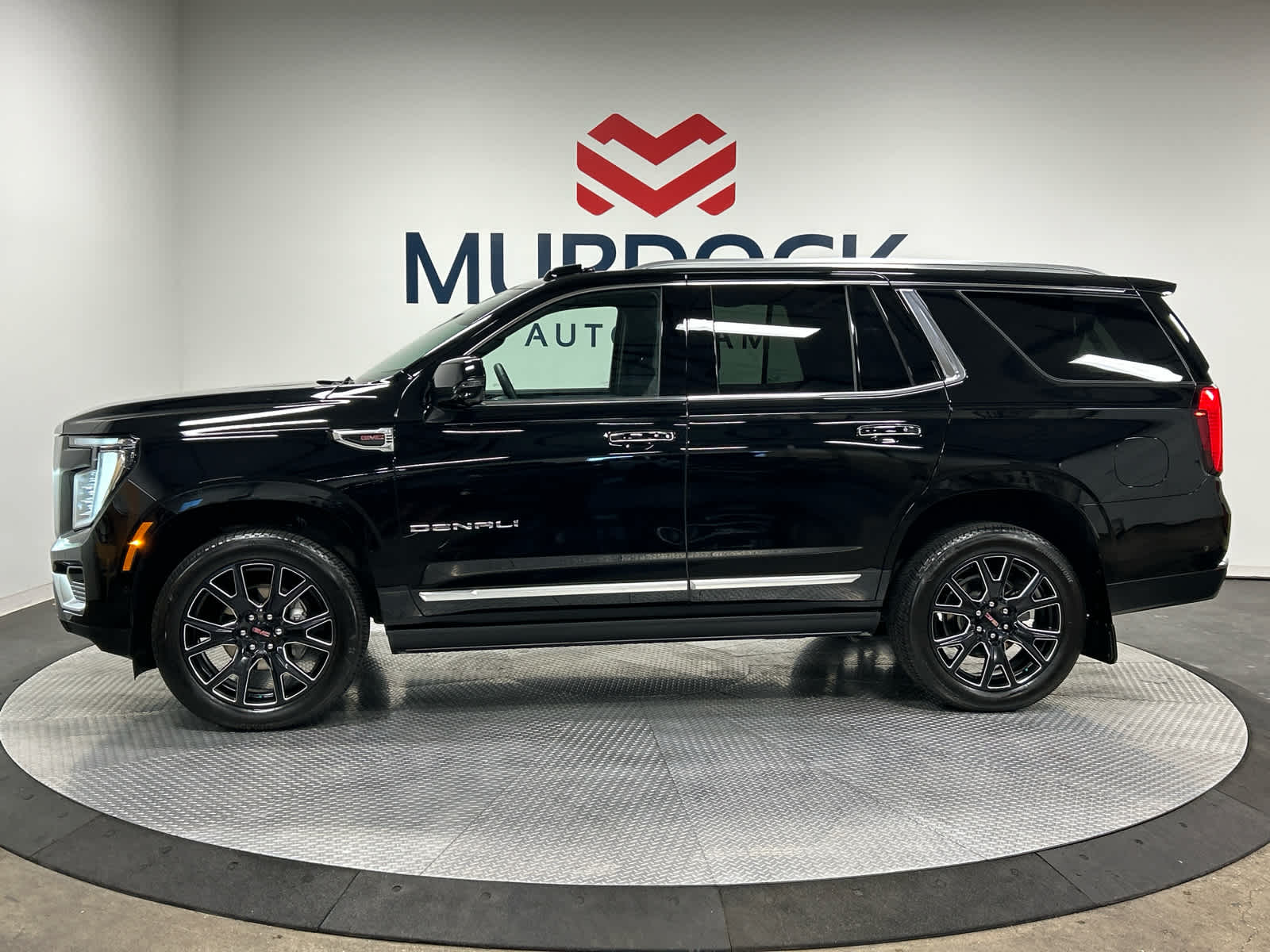 2025 Gmc Yukon Denali photo 2