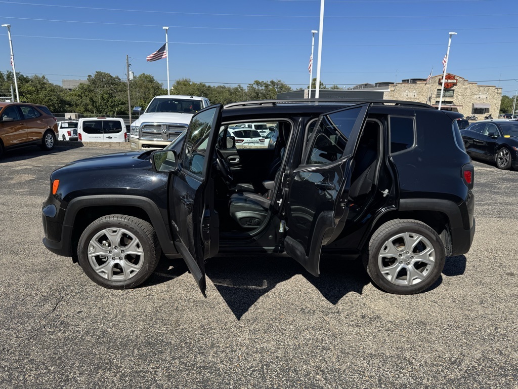 2023 Jeep Renegade Limited photo 4