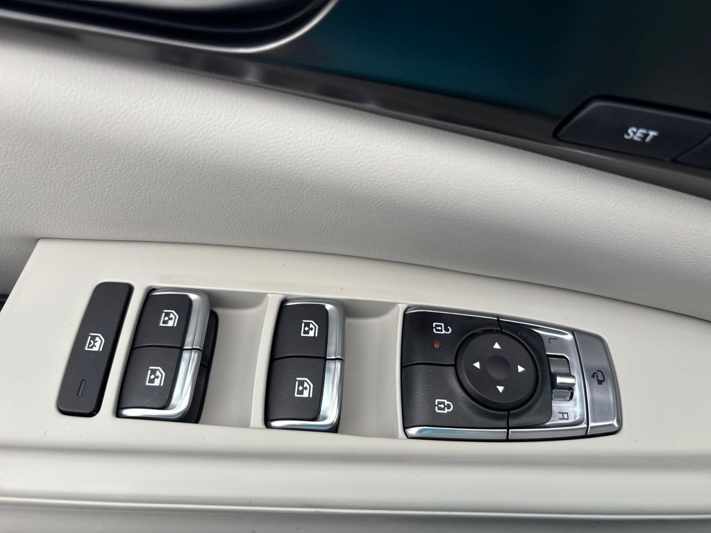 2026 Kia Carnival SX photo 13