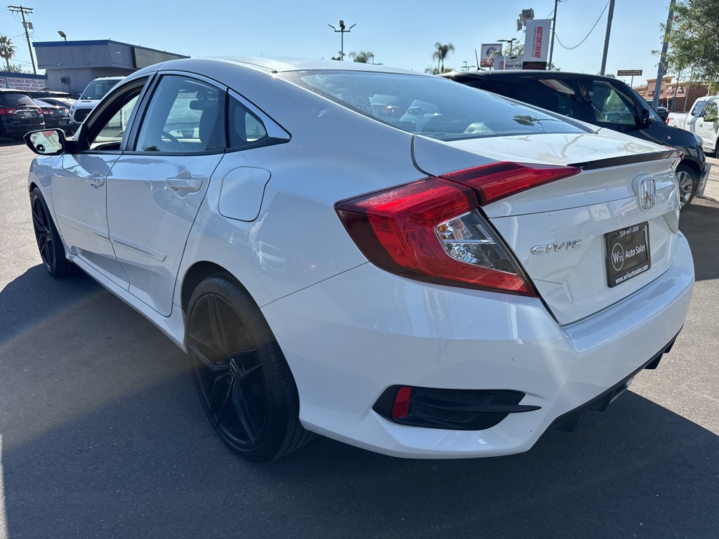 2019 Honda Civic Sport photo 3