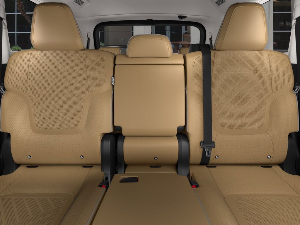 2026 Infiniti QX80 Luxe photo 13