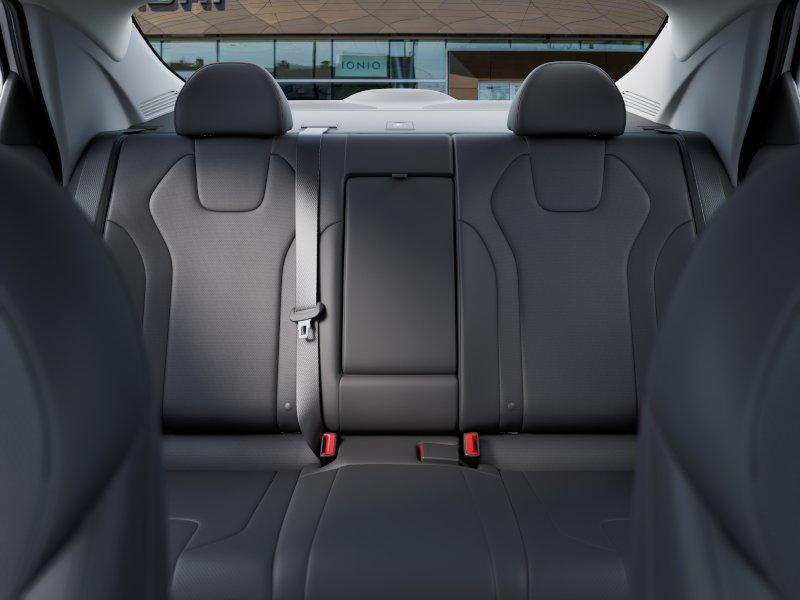 2025 Hyundai Elantra Limited photo 10