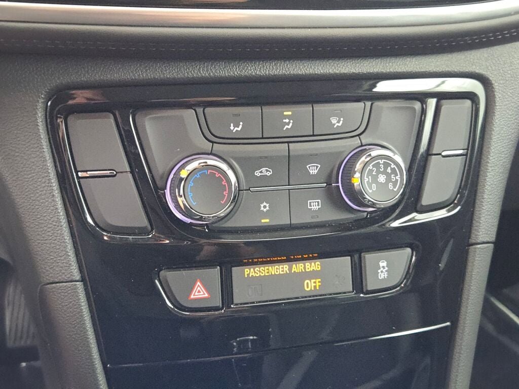 2022 Buick Encore Preferred photo 24