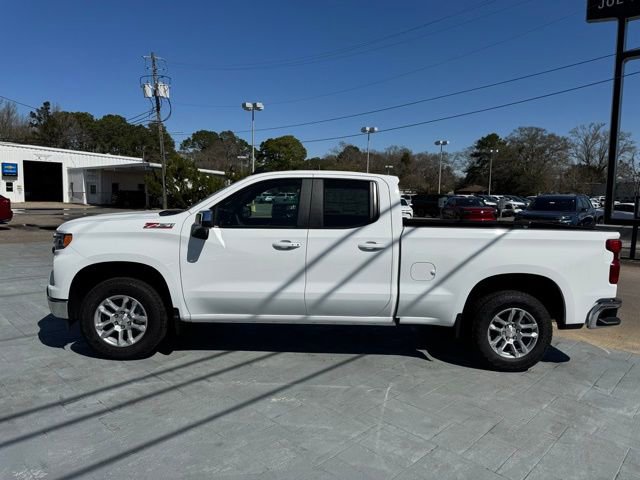 2025 Chevrolet Silverado 1500 LT photo 4