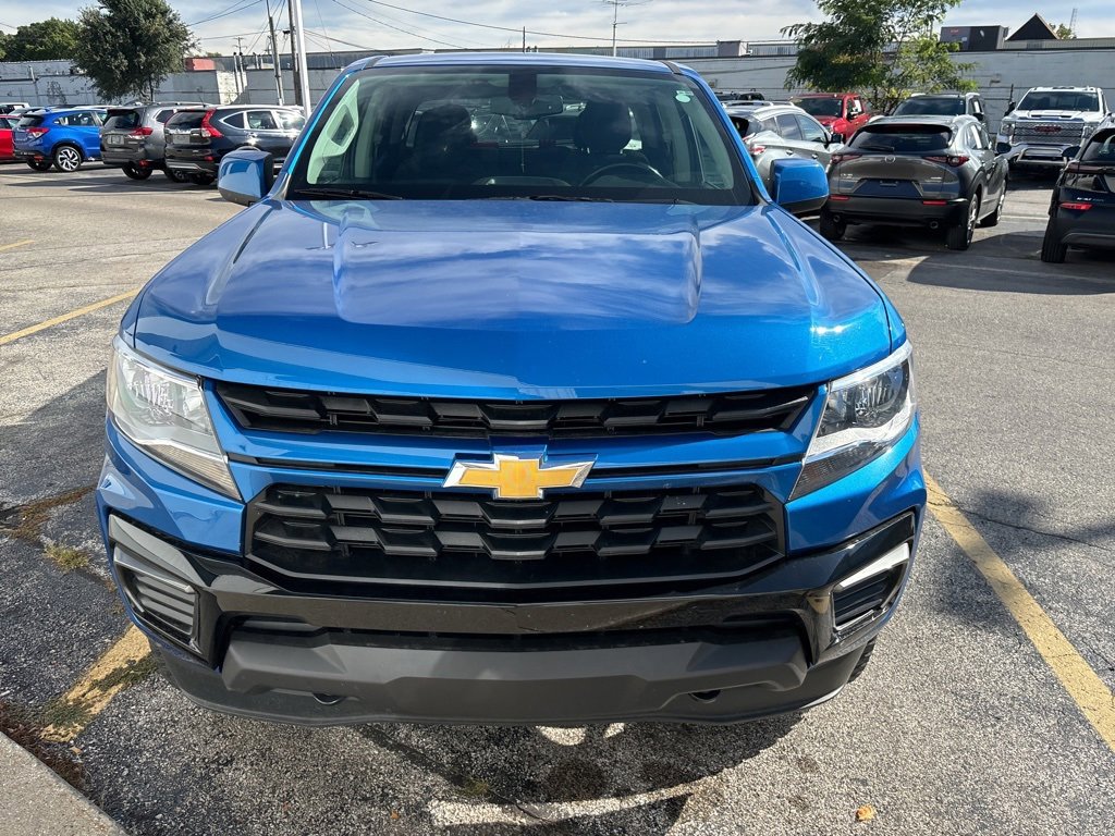 2022 Chevrolet Colorado LT photo 2