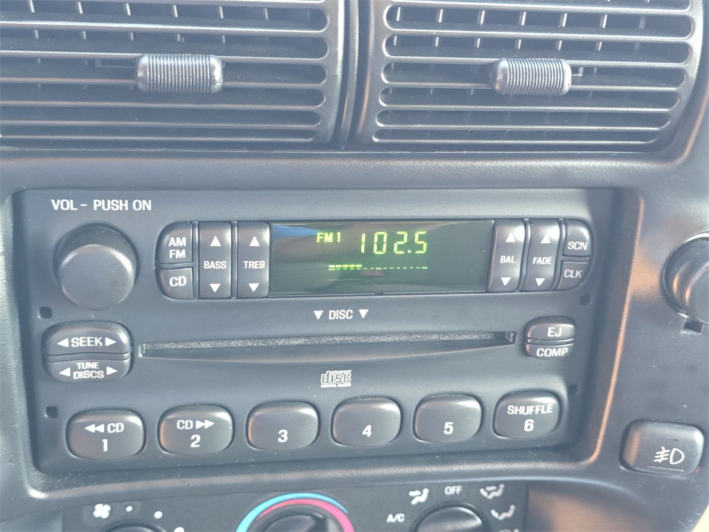2000 Ford Ranger XLT photo 21