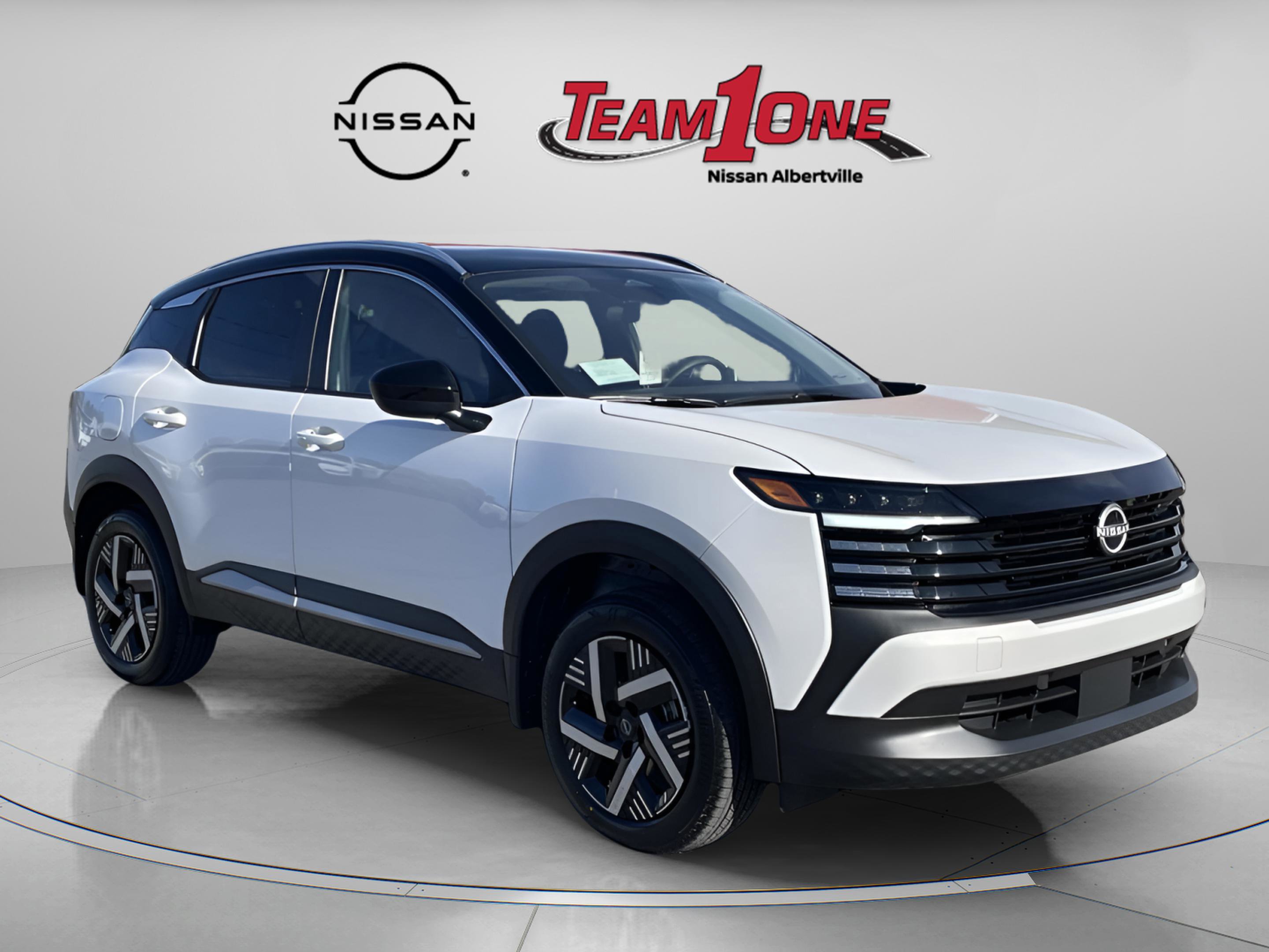 2026 Nissan KICKS SV's photo