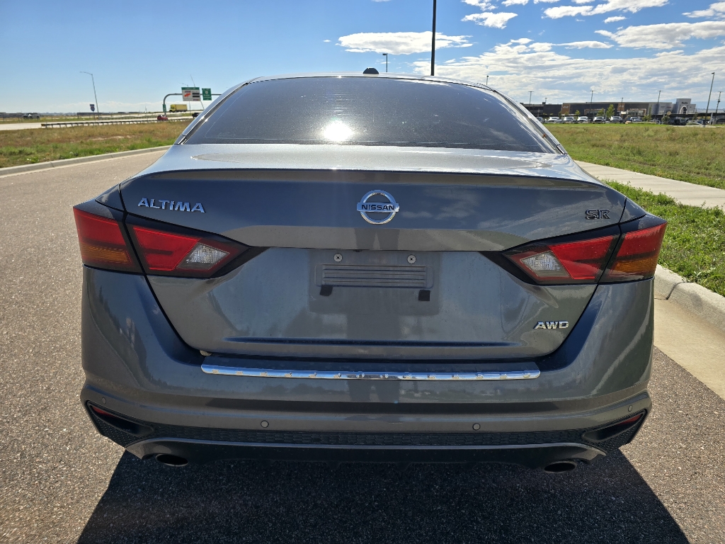 2022 Nissan Altima 2.5 SR photo 4