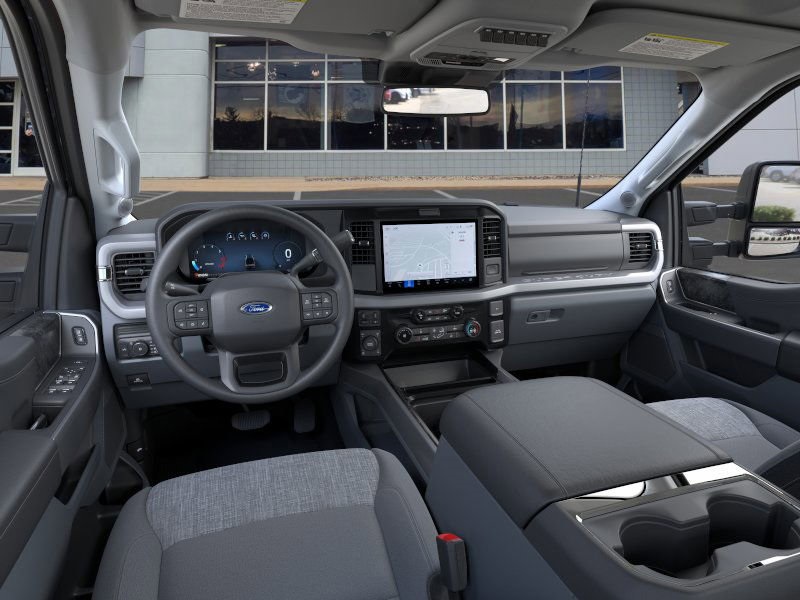 2025 Ford F-350 XLT photo 9