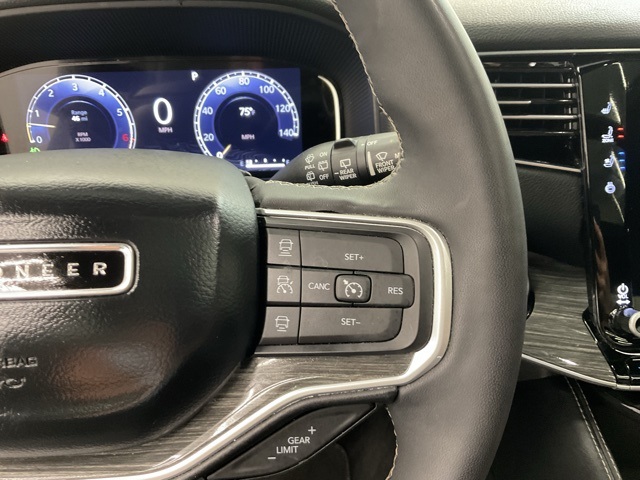 2022 Jeep Wagoneer Series II photo 21