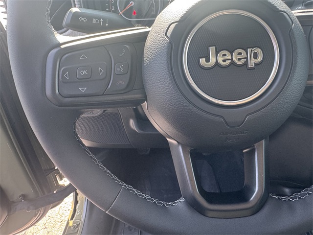 2025 Jeep Wrangler Willys photo 18