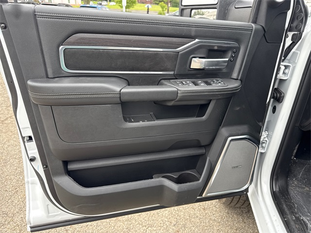 2025 Ram 2500 Laramie photo 12