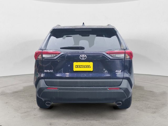 2023 Toyota RAV4 XLE photo 4