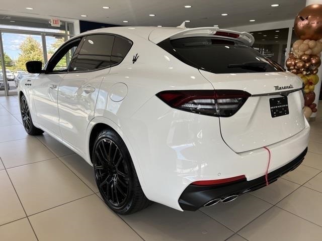 2024 Maserati Levante Modena photo 4