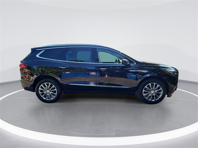 2020 Buick Enclave Essence photo 2