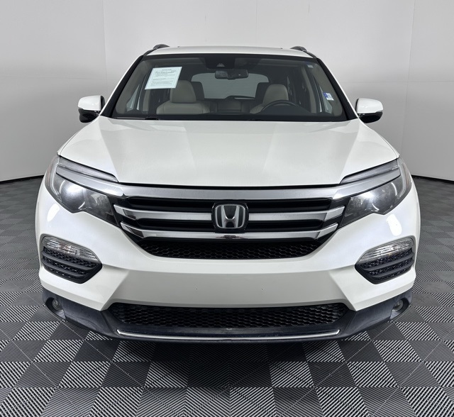 2016 Honda Pilot Touring photo 2