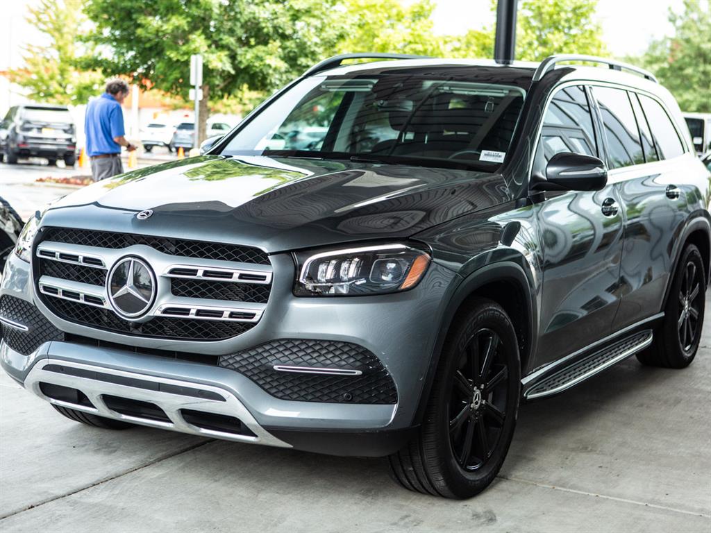 2023 Mercedes Benz GLS 450 4MATIC photo 3