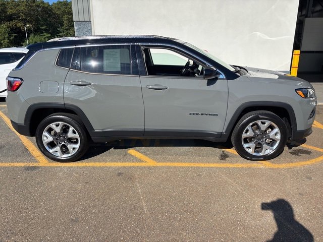 2022 Jeep Compass Limited photo 3