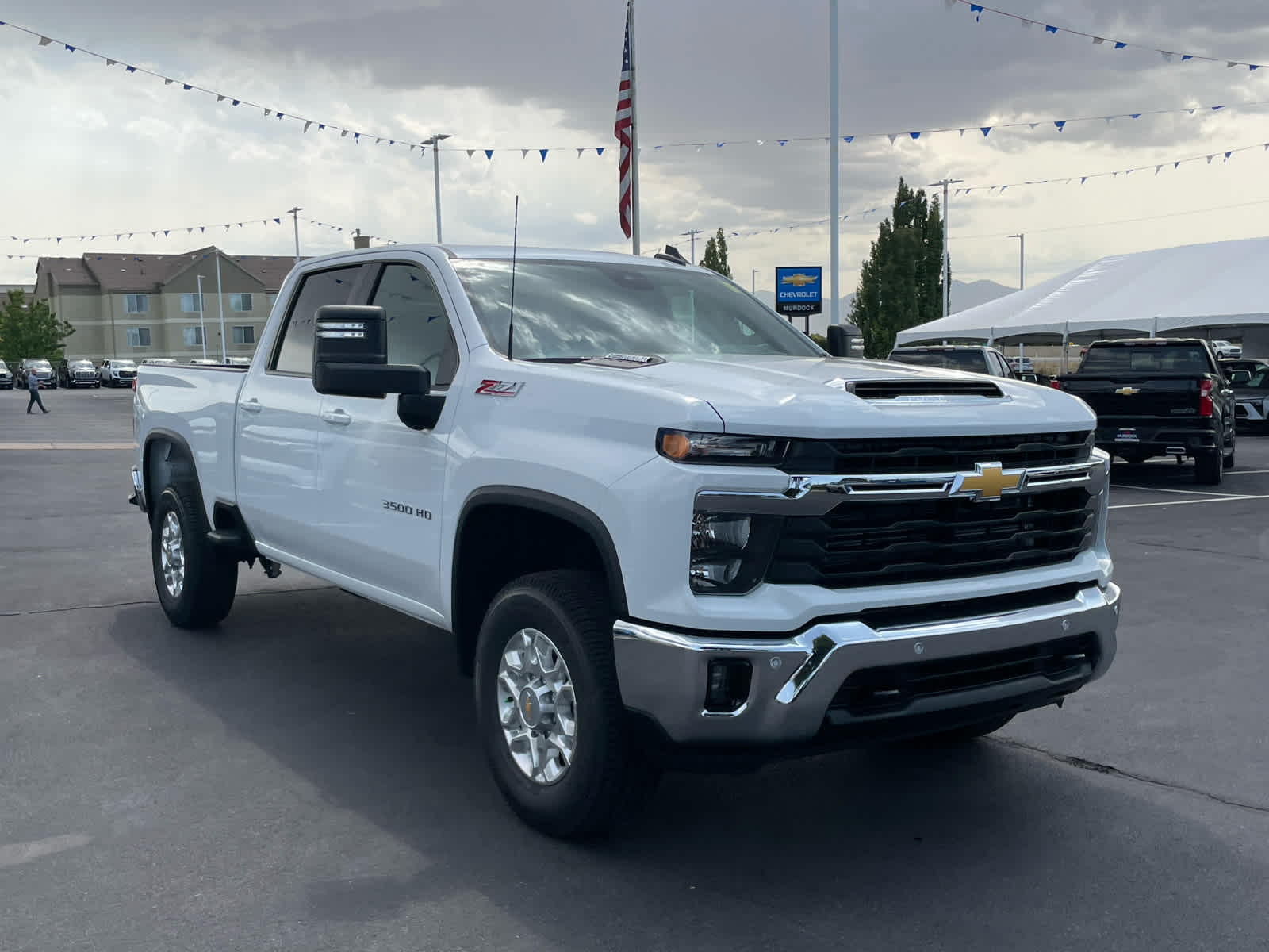 2025 Chevrolet Silverado 3500HD LT photo 6
