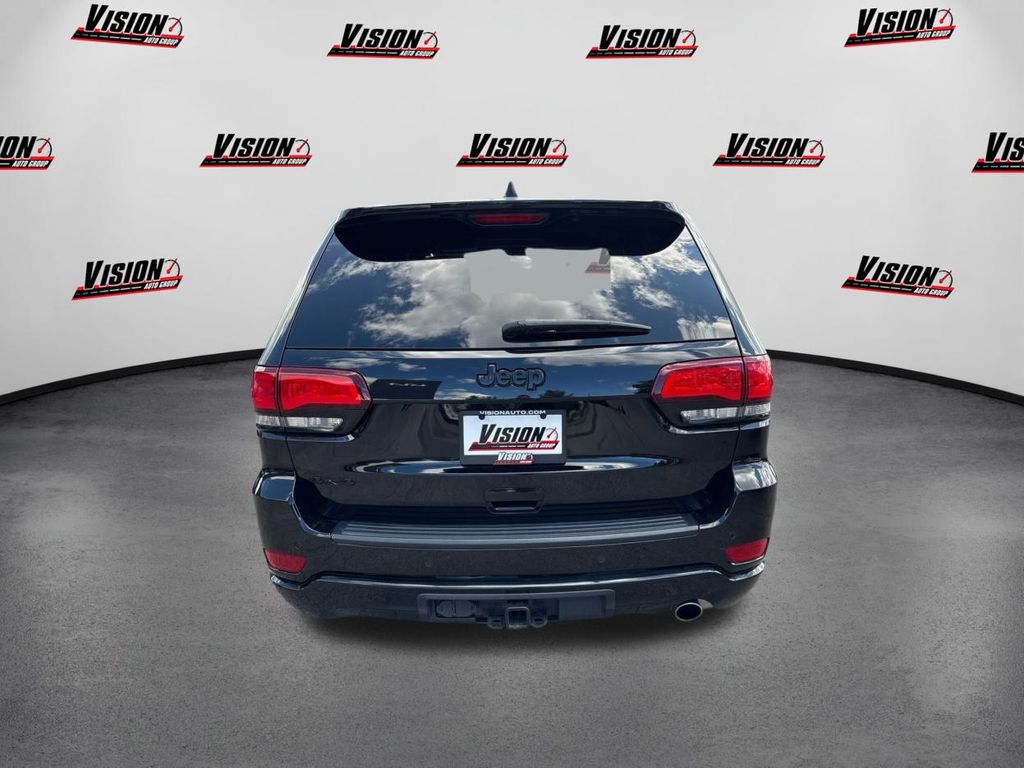 2021 Jeep Grand Cherokee Laredo X photo 6