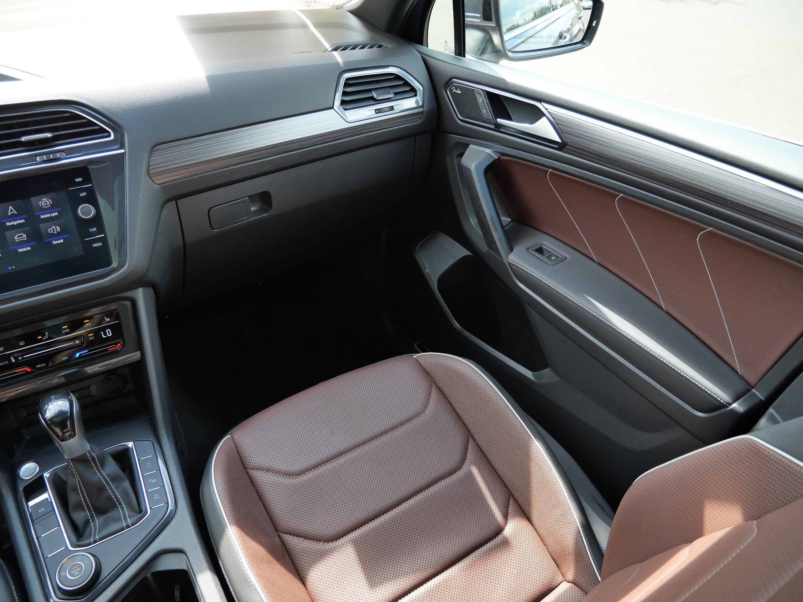 2022 Volkswagen Tiguan SEL Premium R-Line photo 11