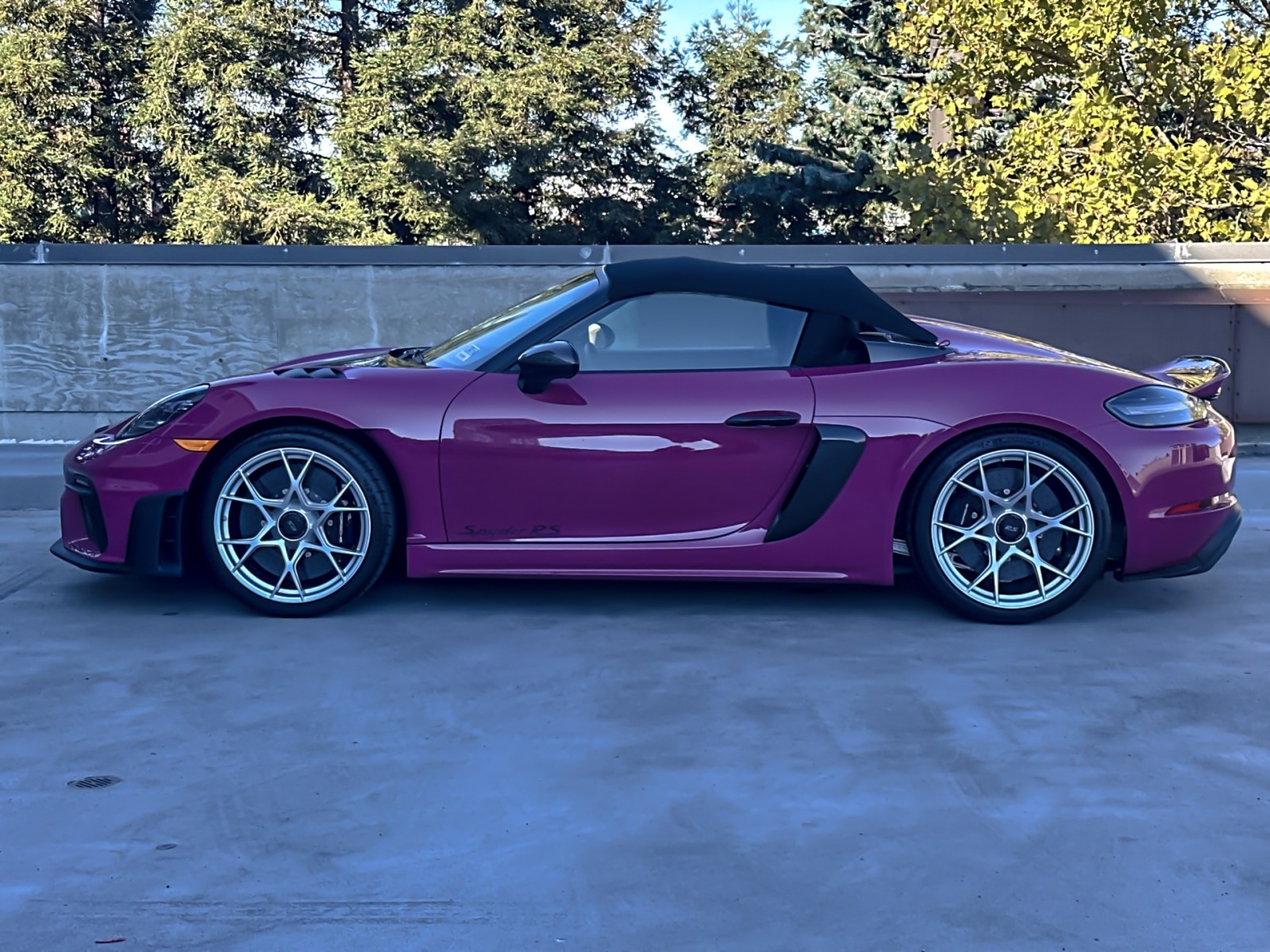 2024 Porsche Boxster Spyder photo 3