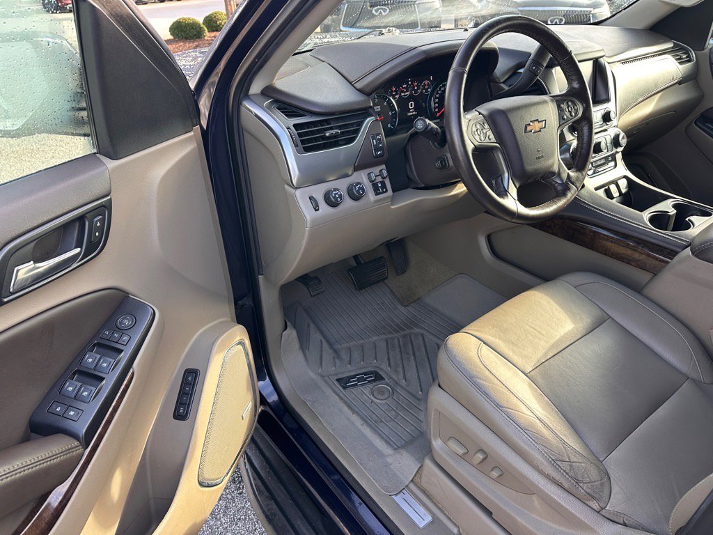 2017 Chevrolet Tahoe LT photo 10