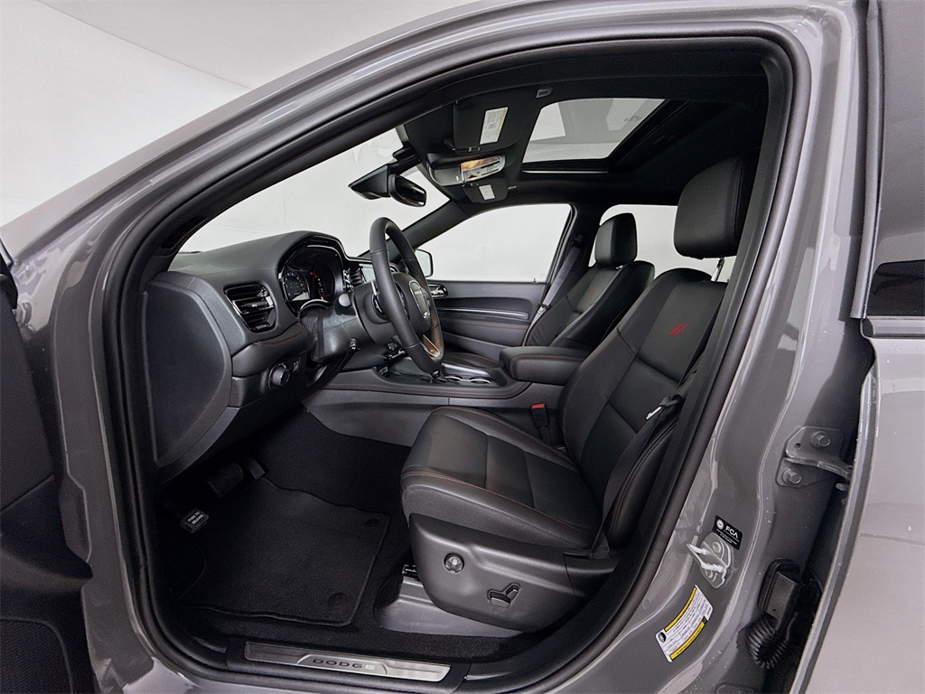2025 Dodge Durango R/T Plus photo 8