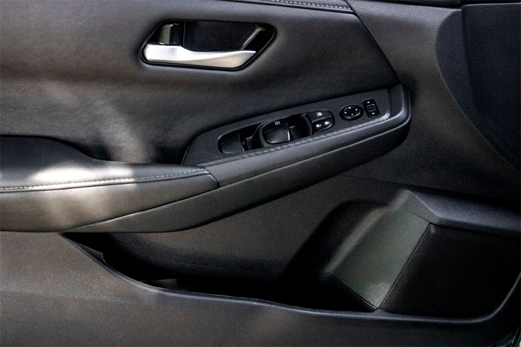 2025 Nissan Sentra SV photo 10