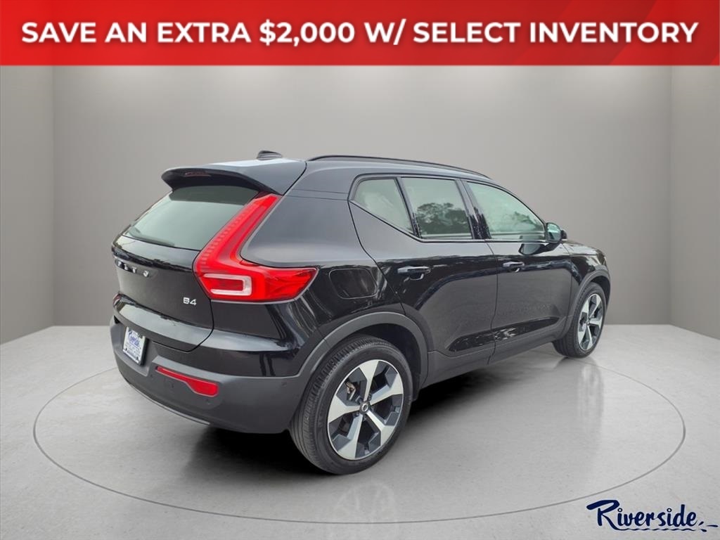 2023 Volvo XC40 Ultimate's photo