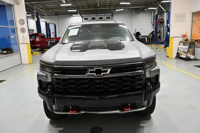 2023 Chevrolet Silverado 1500 ZR2 photo 2