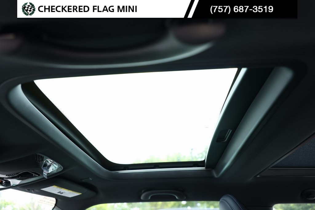2025 Mini Cooper S Iconic photo 19
