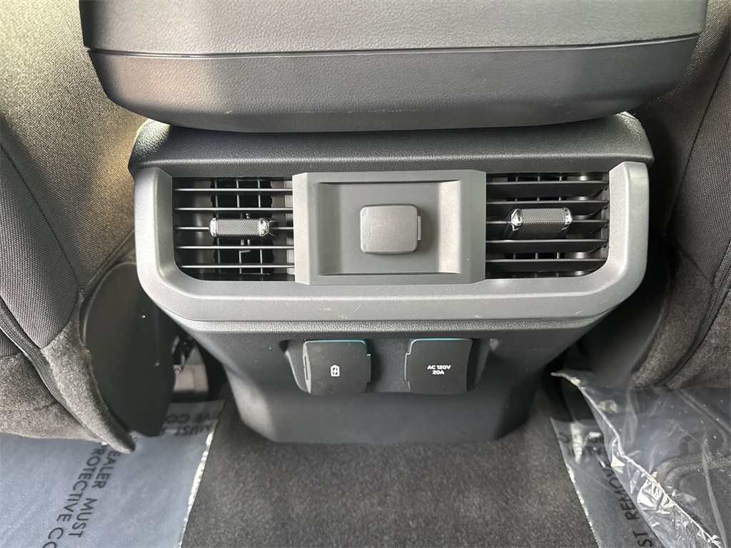 2025 Ford F-150 XLT photo 40