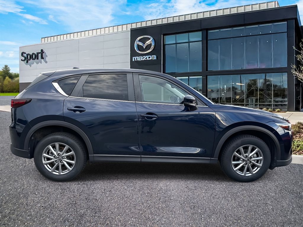 2022 Mazda CX-5 2.5 S Preferred photo 2