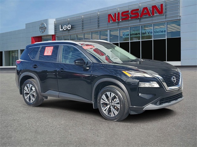 2023 Nissan Rogue SV's photo