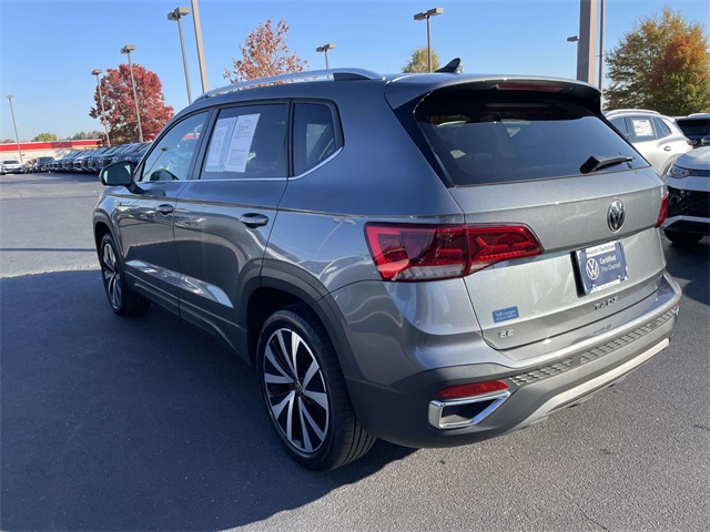 2022 Volkswagen Taos SE photo 2