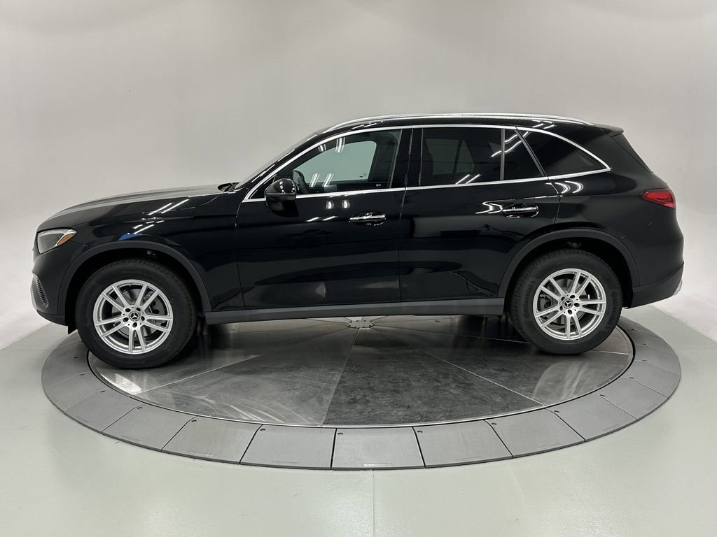 2026 Mercedes Benz GLC 300 4MATIC photo 4