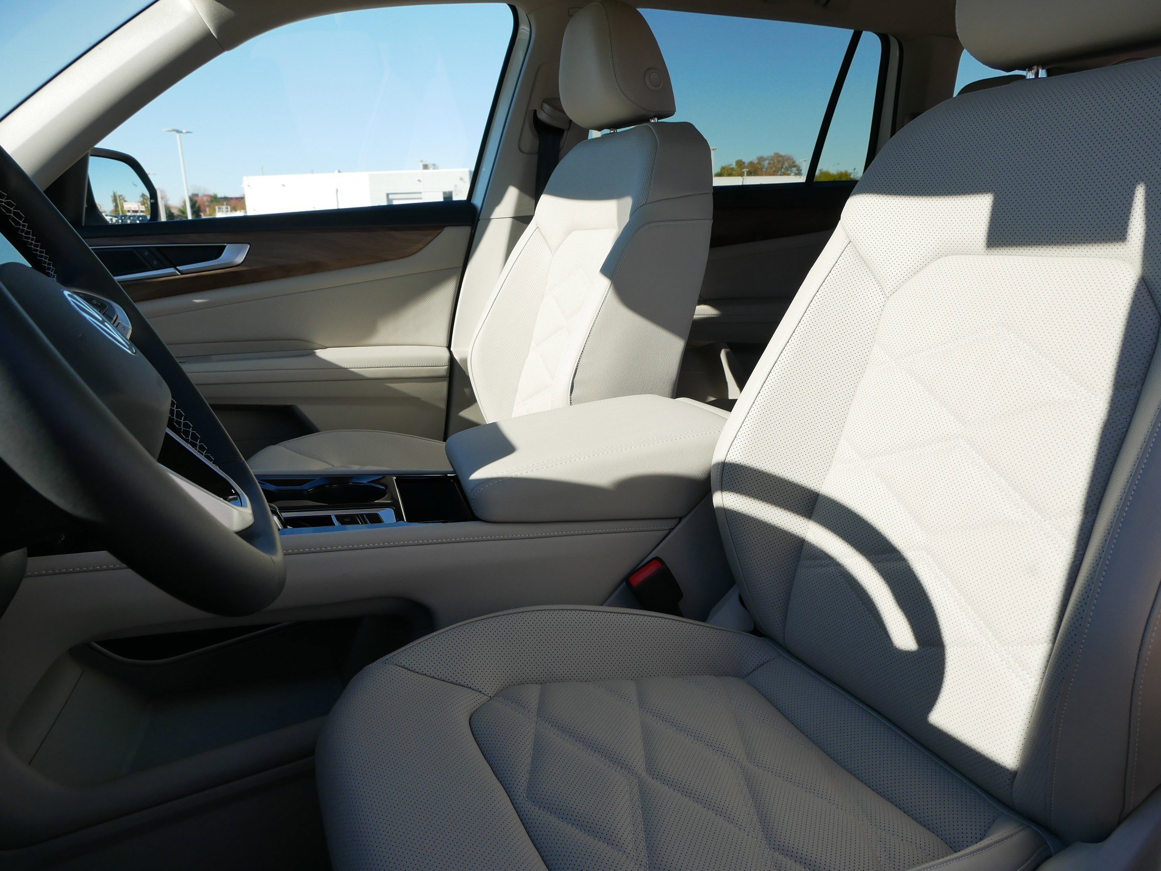 2026 Volkswagen Atlas SE Technology photo 4