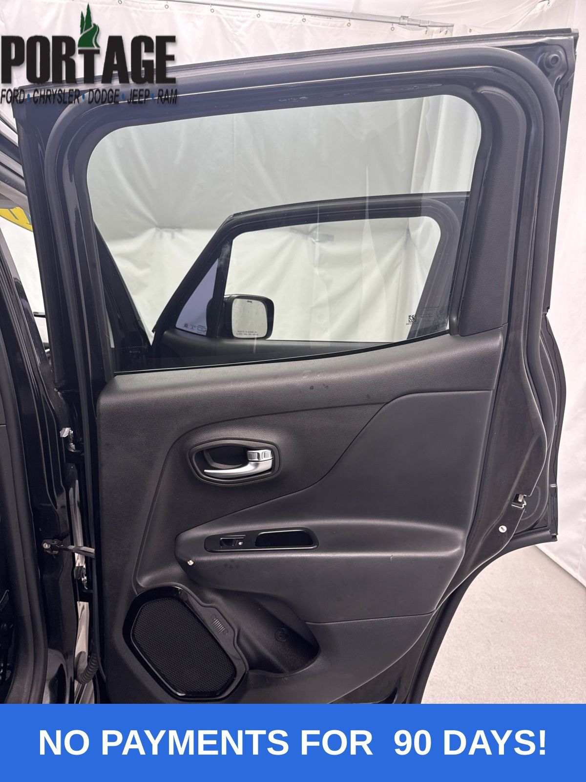 2017 Jeep Renegade Latitude North Edition photo 29
