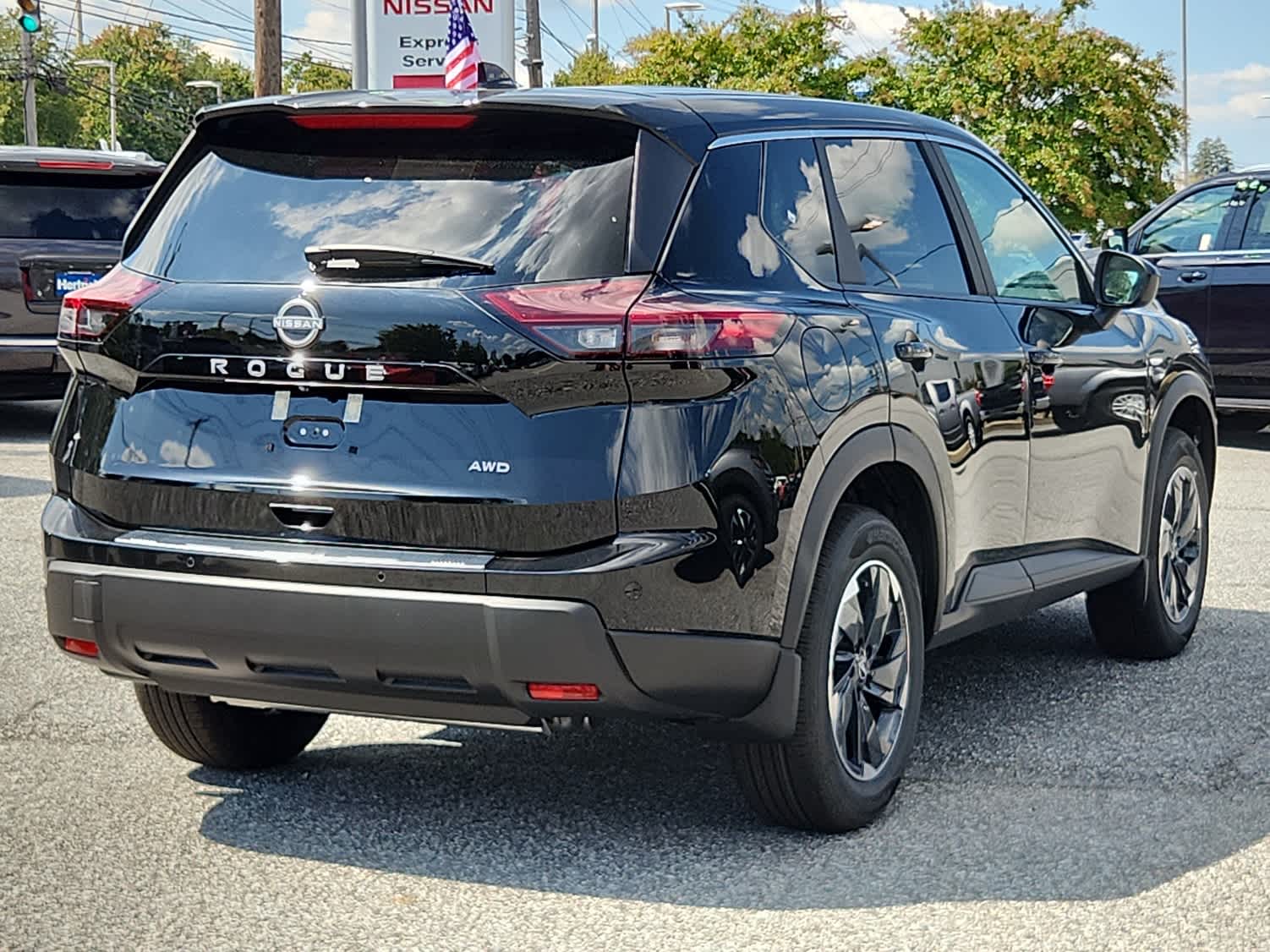2026 Nissan Rogue SV photo 3