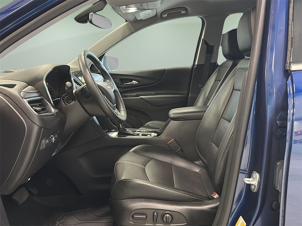 2023 Chevrolet Equinox Premier photo 3