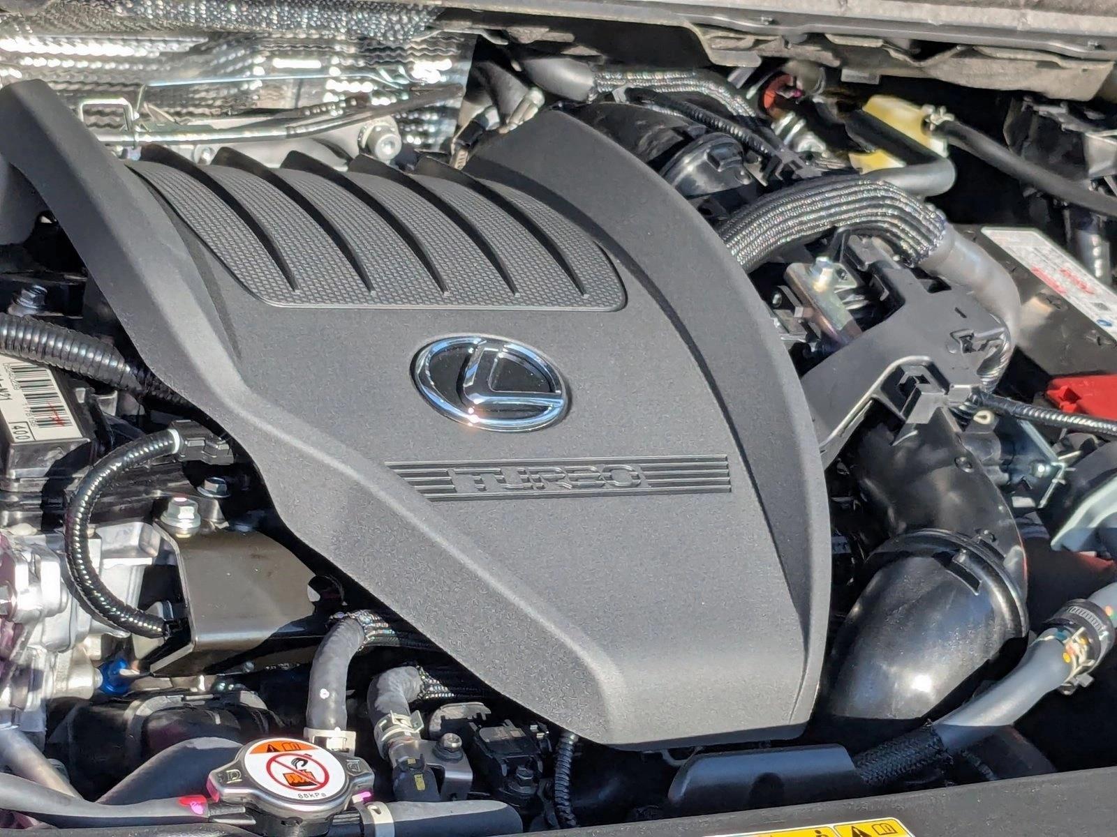 2025 Lexus RX photo 15