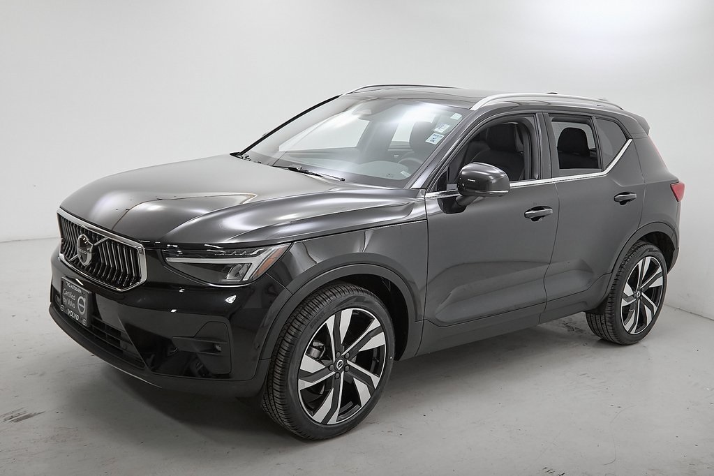 2024 VOLVO XC40 - Image 5