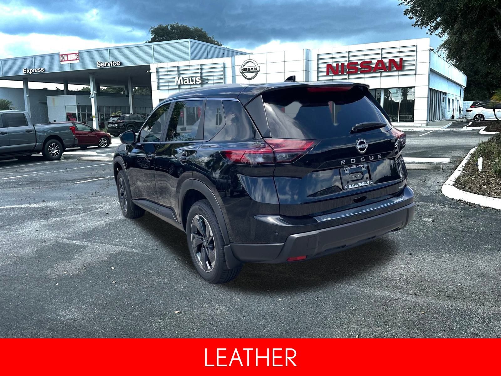 2025 Nissan Rogue SV photo 2