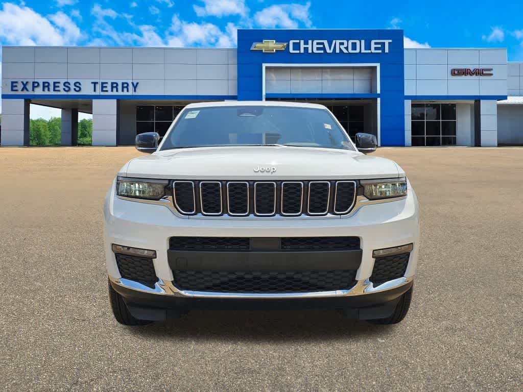 2024 Jeep Grand Cherokee Limited photo 2
