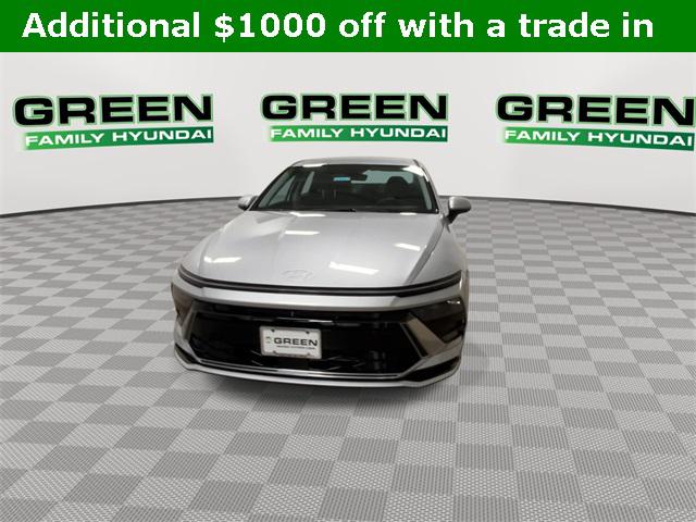 2026 Hyundai Sonata SEL Sport photo 4