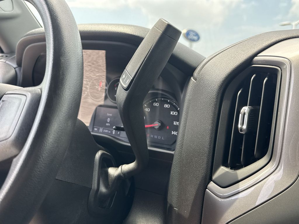 2022 Chevrolet Silverado 1500 Custom photo 19