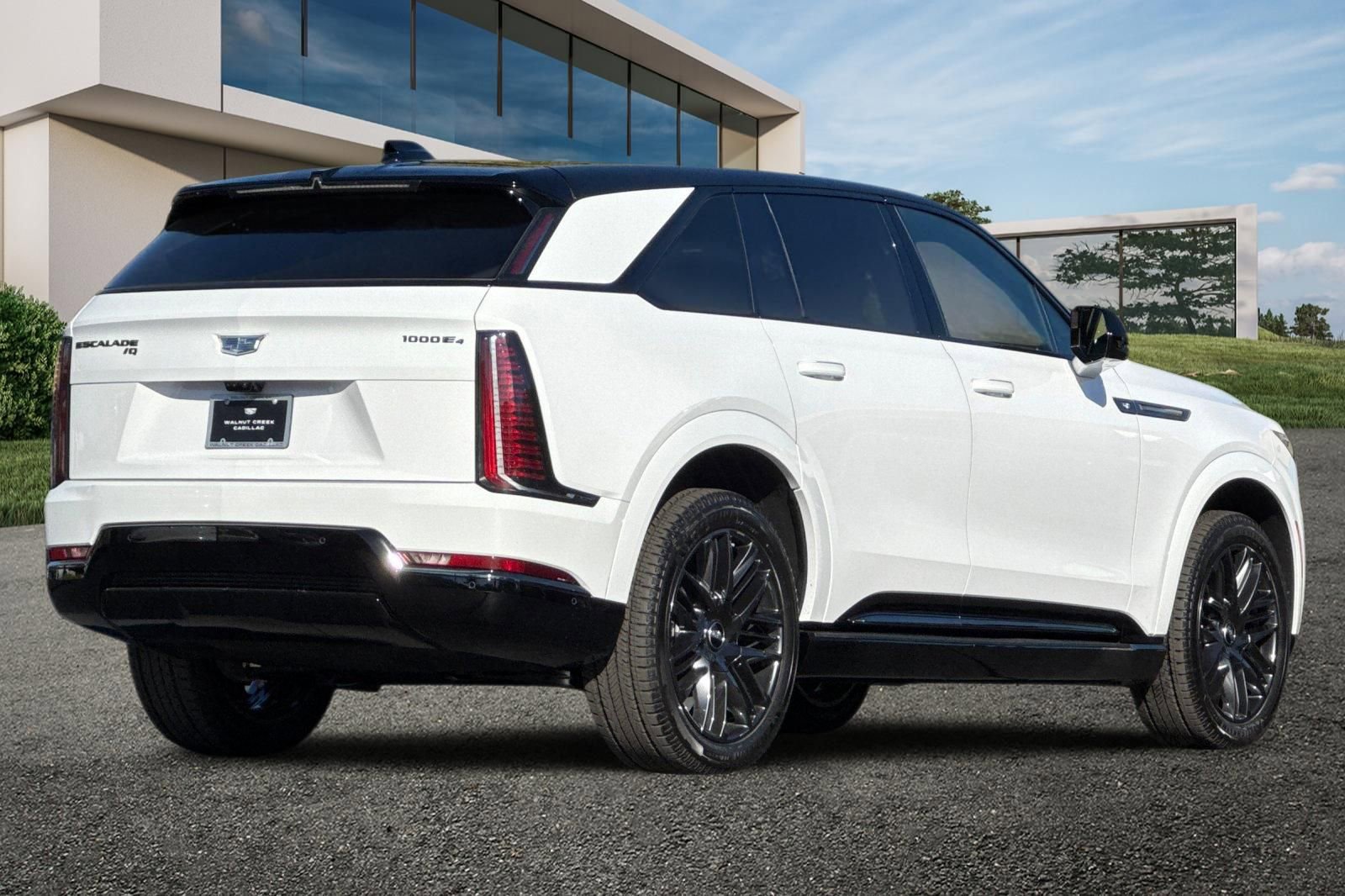 2025 Cadillac Escalade IQ Sport photo 3