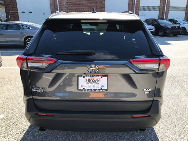 2022 Toyota RAV4 XLE photo 3